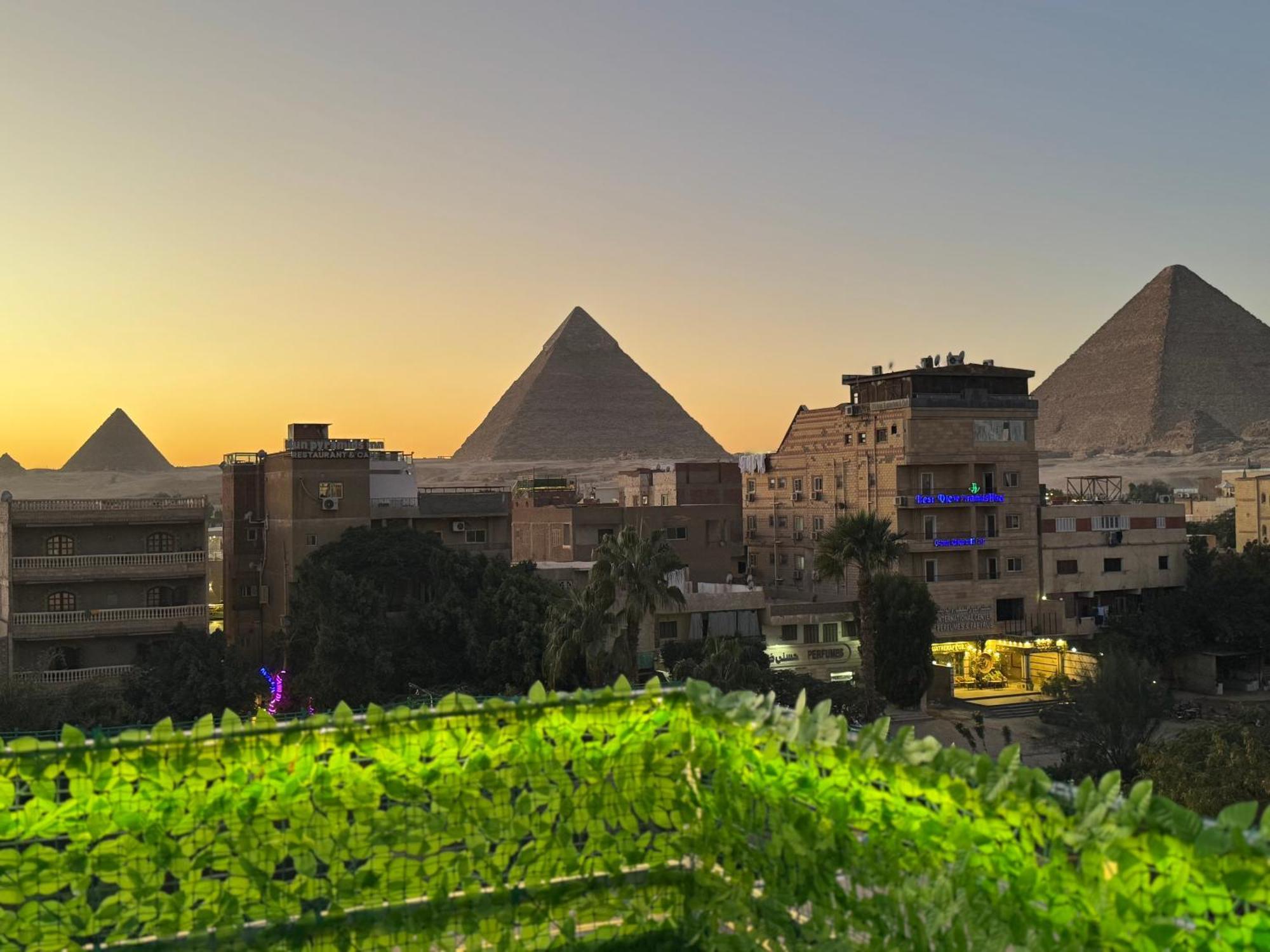 Hotel Nefertiti Pyramids View El El Cairo Exterior foto